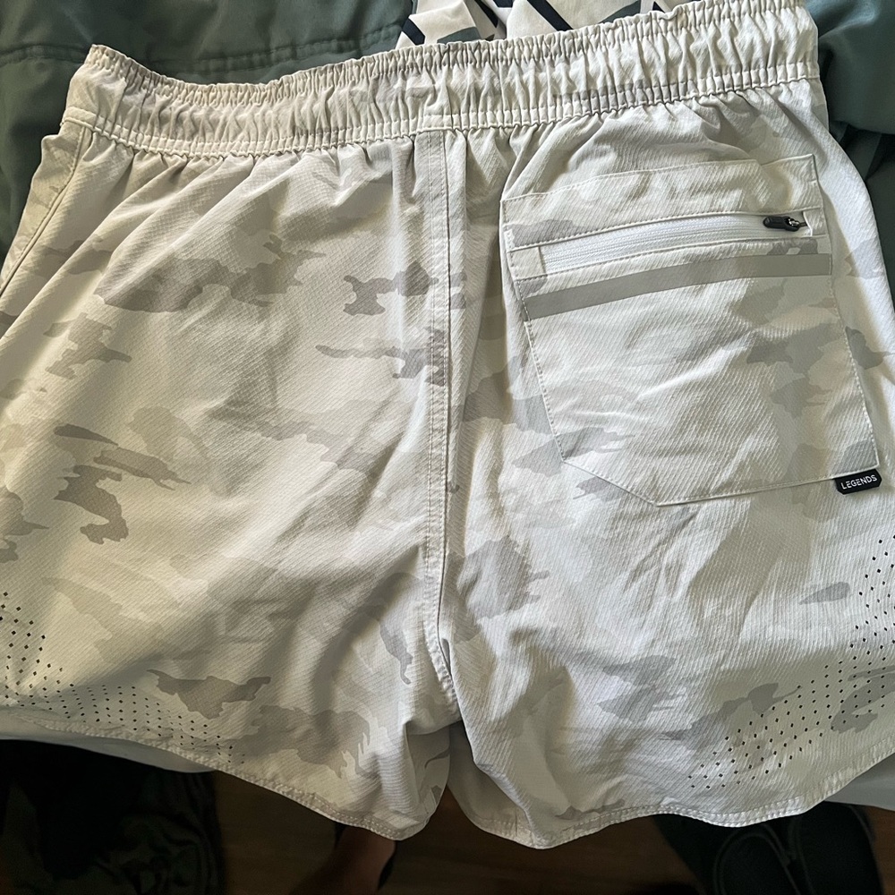 Men's Athletic Shorts in Gray Camo